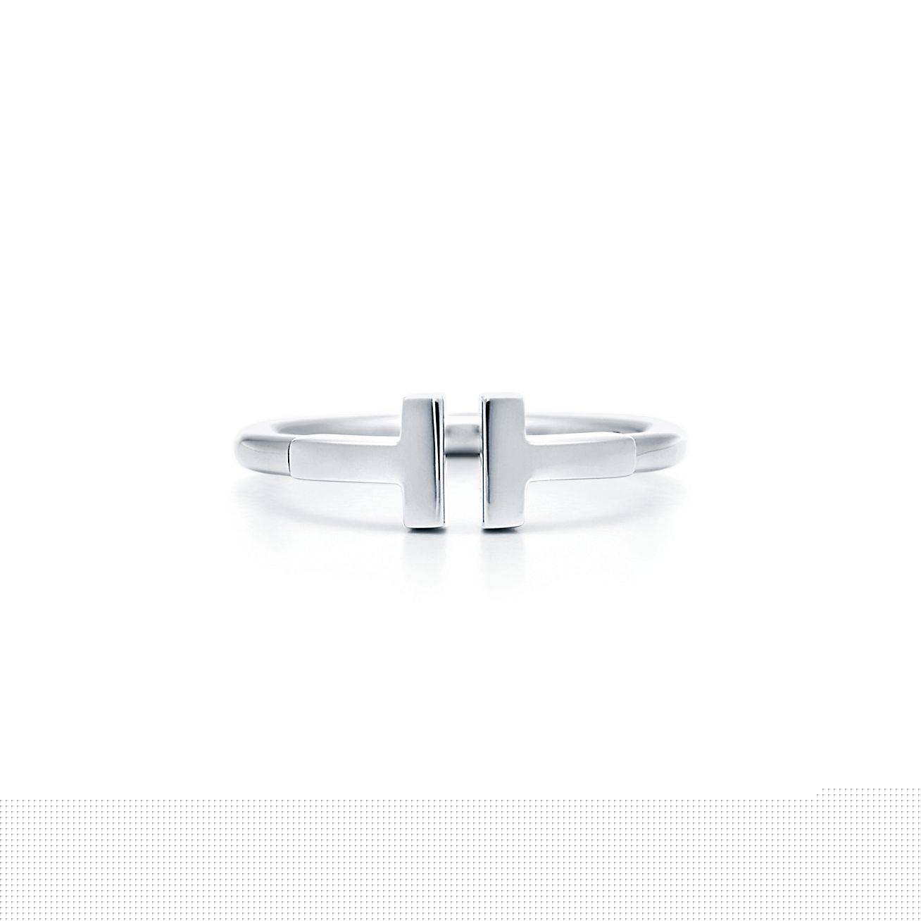 T*f*ny t wire ring in 18k white gold