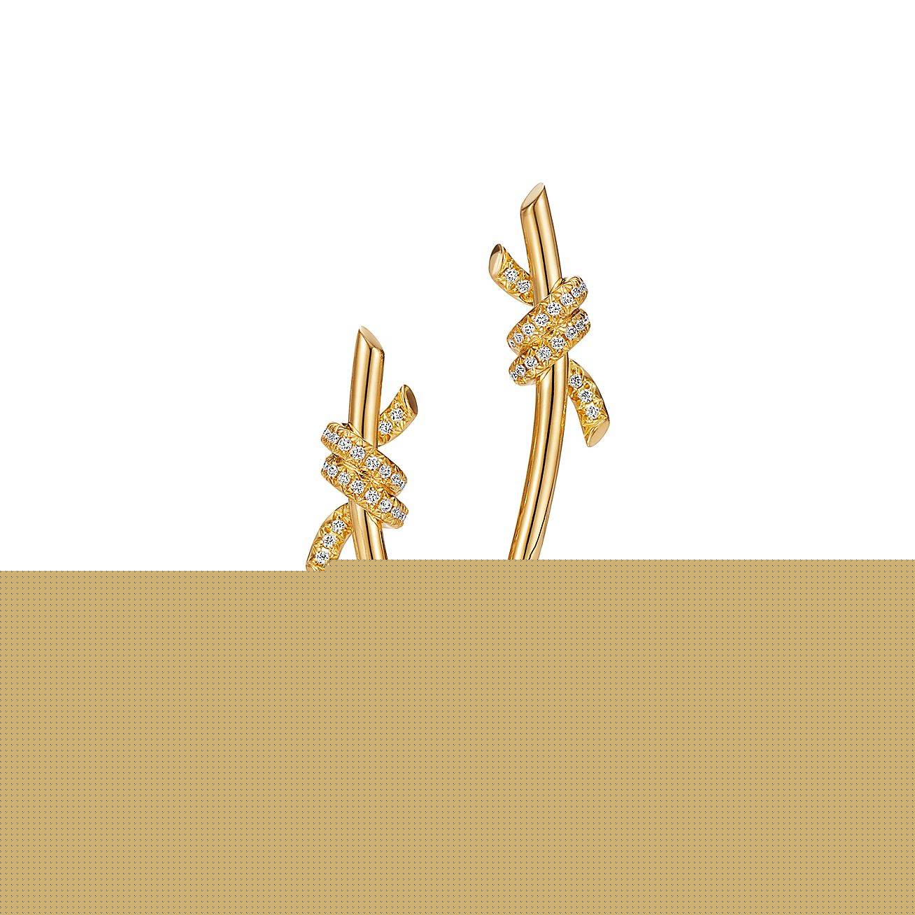 T*f*ny knot earrings in yellow gold with diamonds